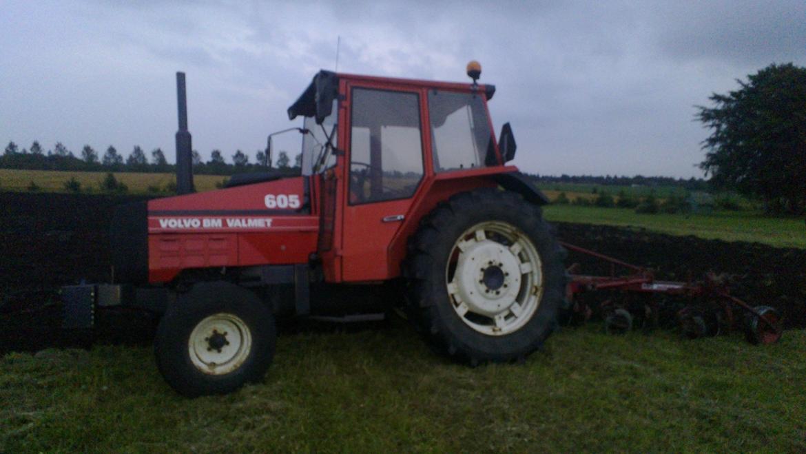 Valmet 605 - valmet mæ a 3 fuet 14 tommer plov billede 4
