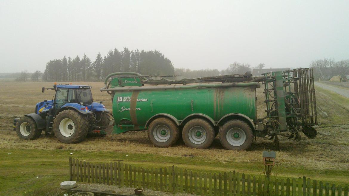 New Holland T8050 billede 3