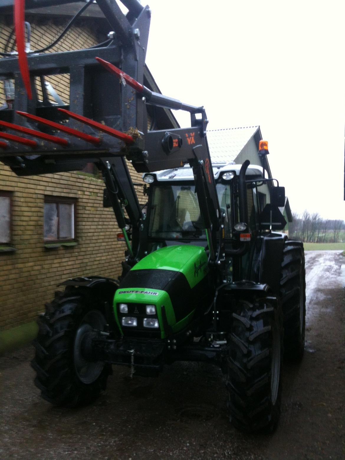Deutz-Fahr Agrofarm 100 billede 1