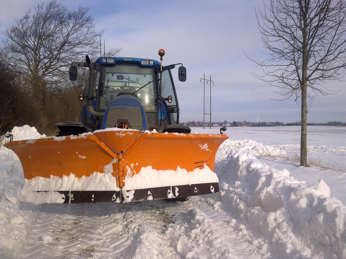 Valtra T 130 billede 1