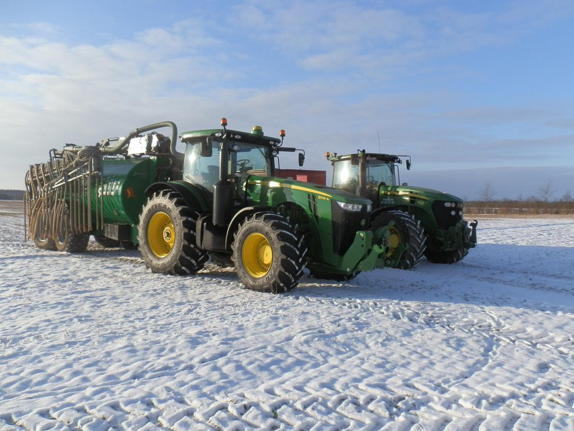 John Deere 8335R billede 4