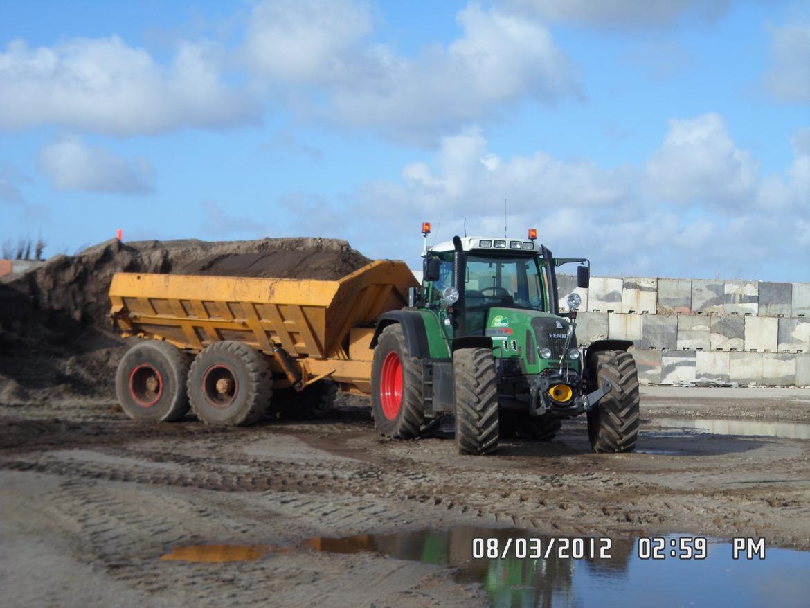 Fendt 718 Vario TMS - Godt læsset til.:) billede 20