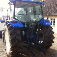 New Holland L 85