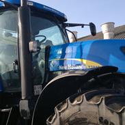 New Holland T7030