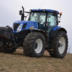 New Holland T7030