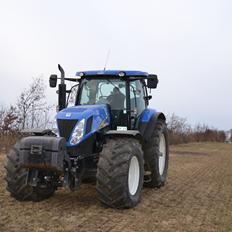 New Holland T7030