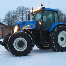 New Holland TG 285