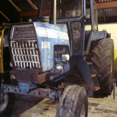 Ford 8600