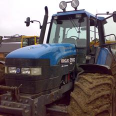 New Holland 8560