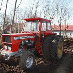 Massey Ferguson 1104