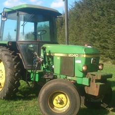 John Deere 2040