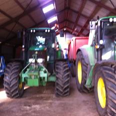 John Deere 6920