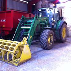 John Deere 6630
