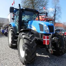 New Holland T6030 Delta (Solgt)