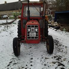 International Harvester 444