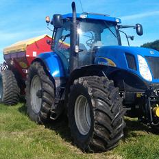 New Holland t 7050