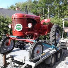Massey Harris 820