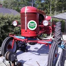 Massey Harris 820