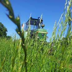 John Deere 3130