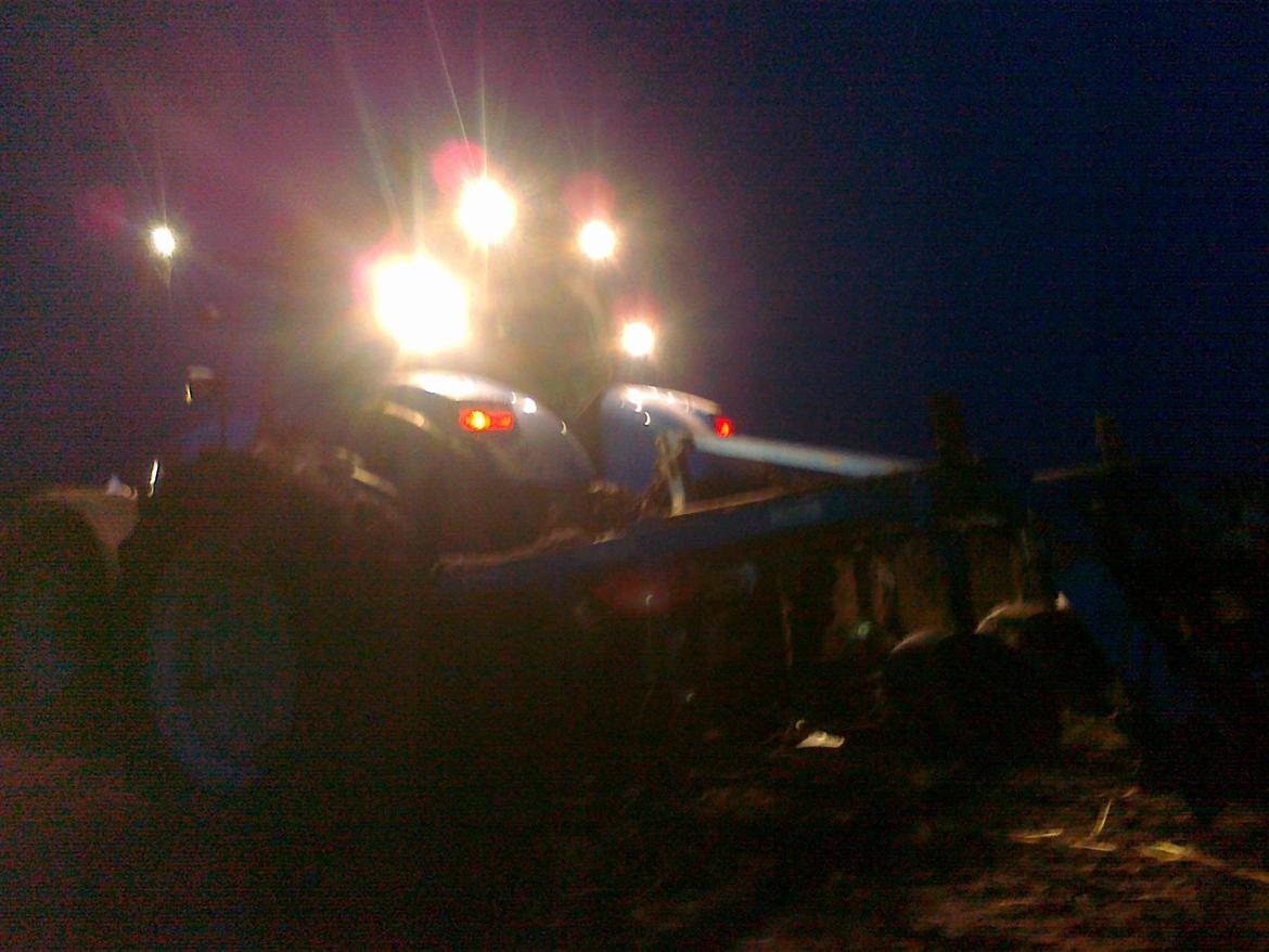New Holland T6080 RC - Ude at stubharve med 4m lemken smaragd. billede 7