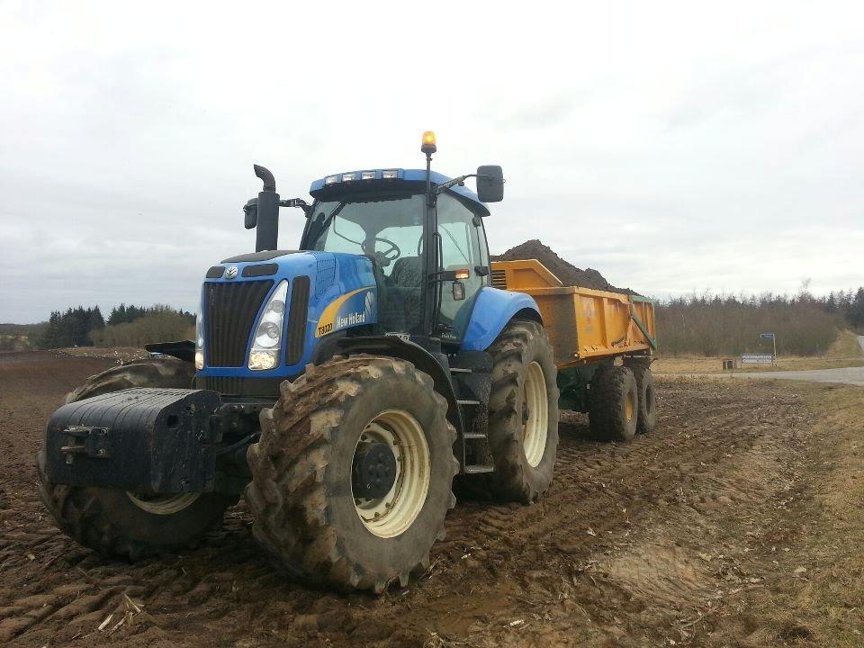 New Holland T8020 billede 1