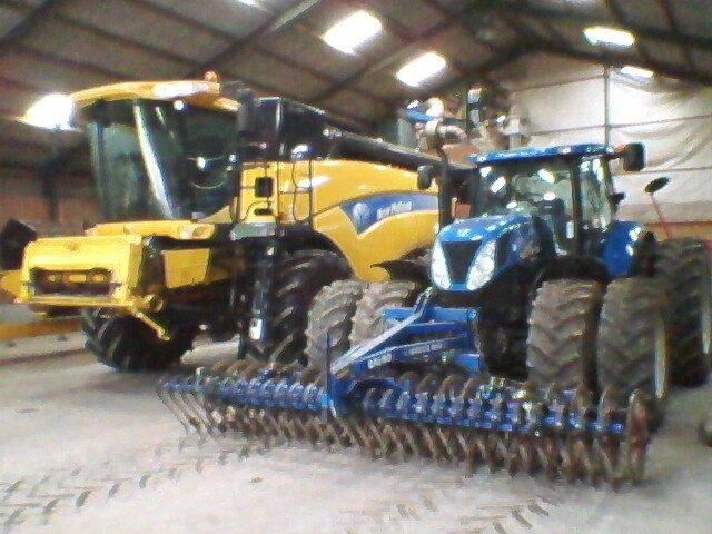 New Holland T7030 - Holder klar til såning efterår 2012. billede 9