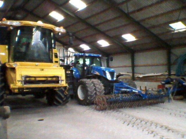 New Holland T7030 - Holder klar til såning efterår 2012. billede 11