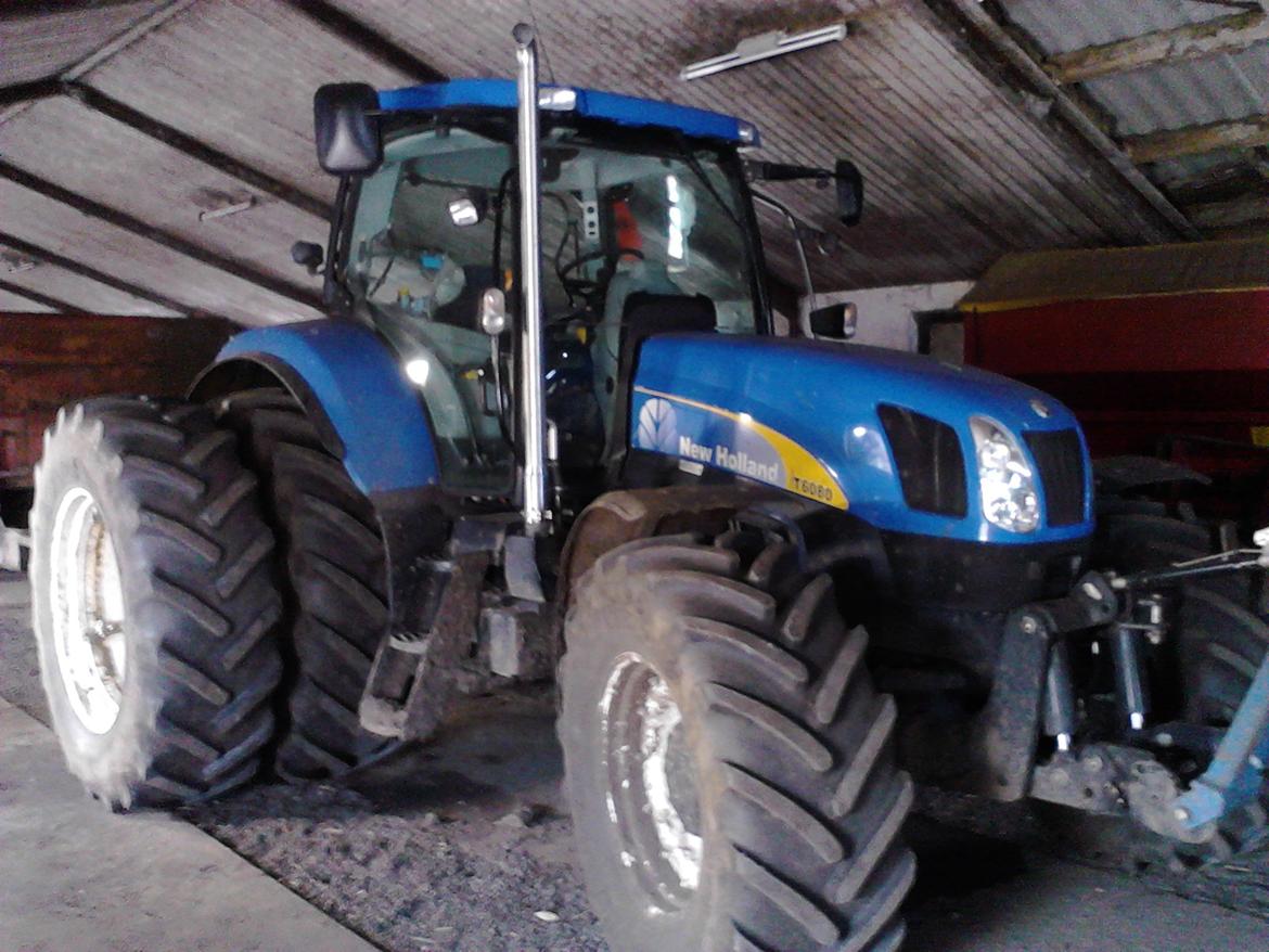 New Holland T6080 RC - Nyt blank rør! Lyder godt :) billede 1
