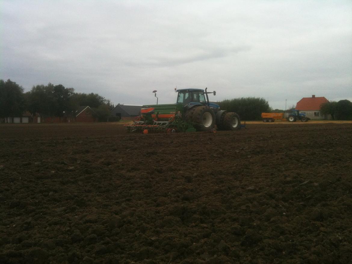 Ford 8970 - Stadig igang med såmaskinen. billede 5