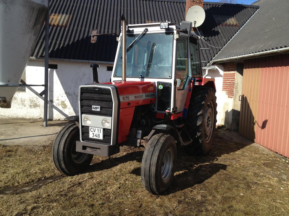 Massey Ferguson 675 - Næsten færdig med renovering billede 24