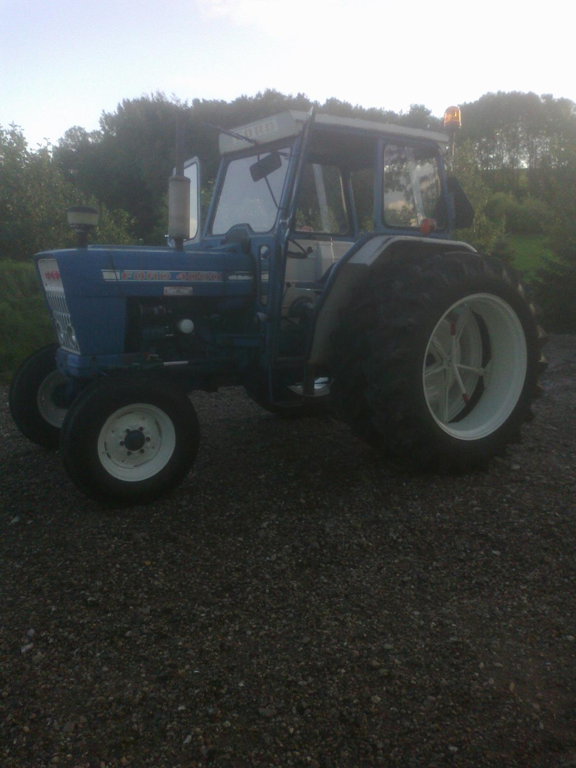 Ford 4000 billede 10