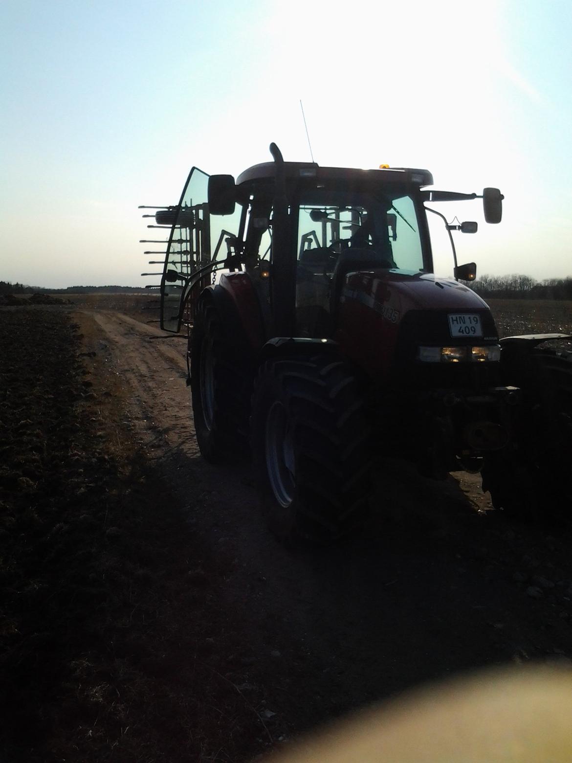 Case IH MXU 135 - var lige ude og harve lidt billede 2