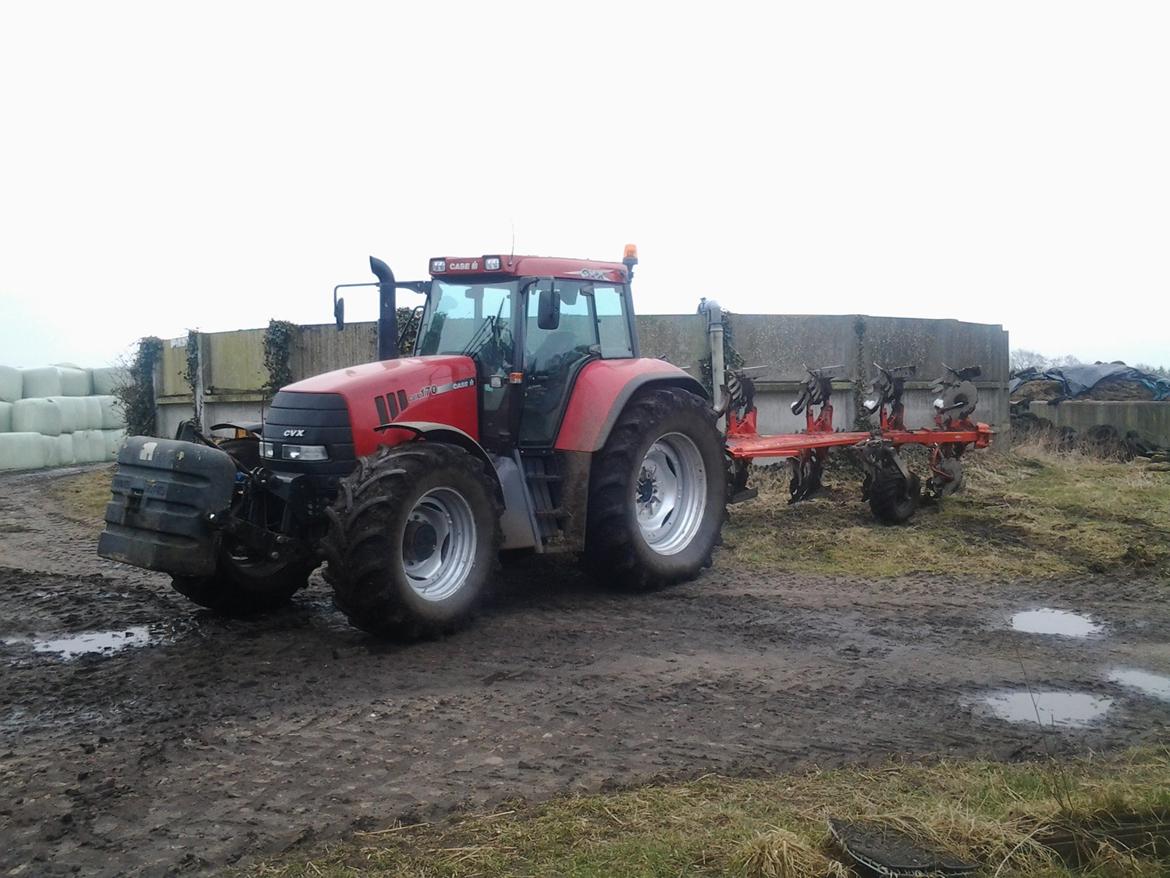 Case IH CVX 170 - her er den med vores plov billede 7