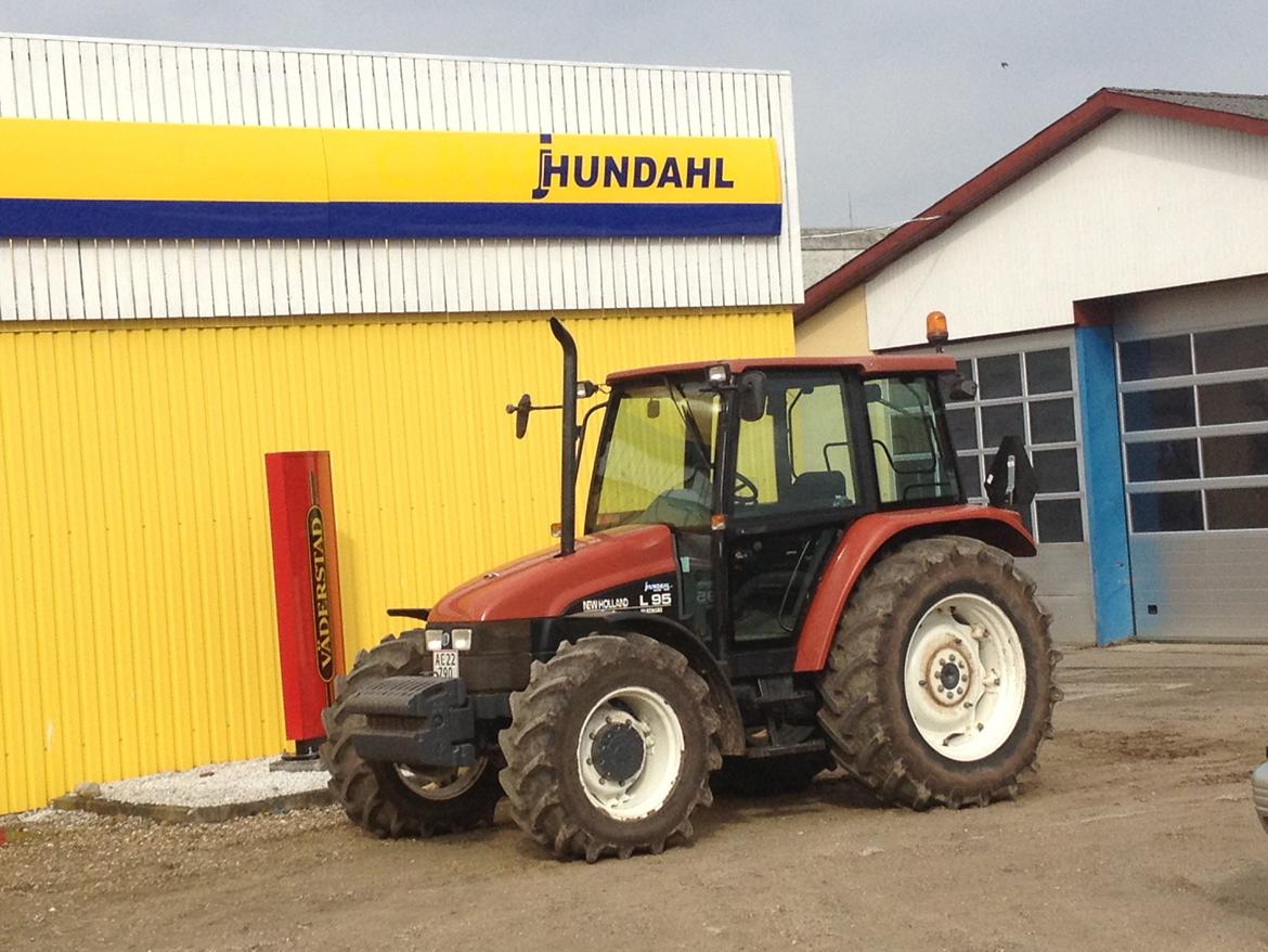 New Holland L 95 - lige inden vi fik den 
den 5/4/2013 billede 1