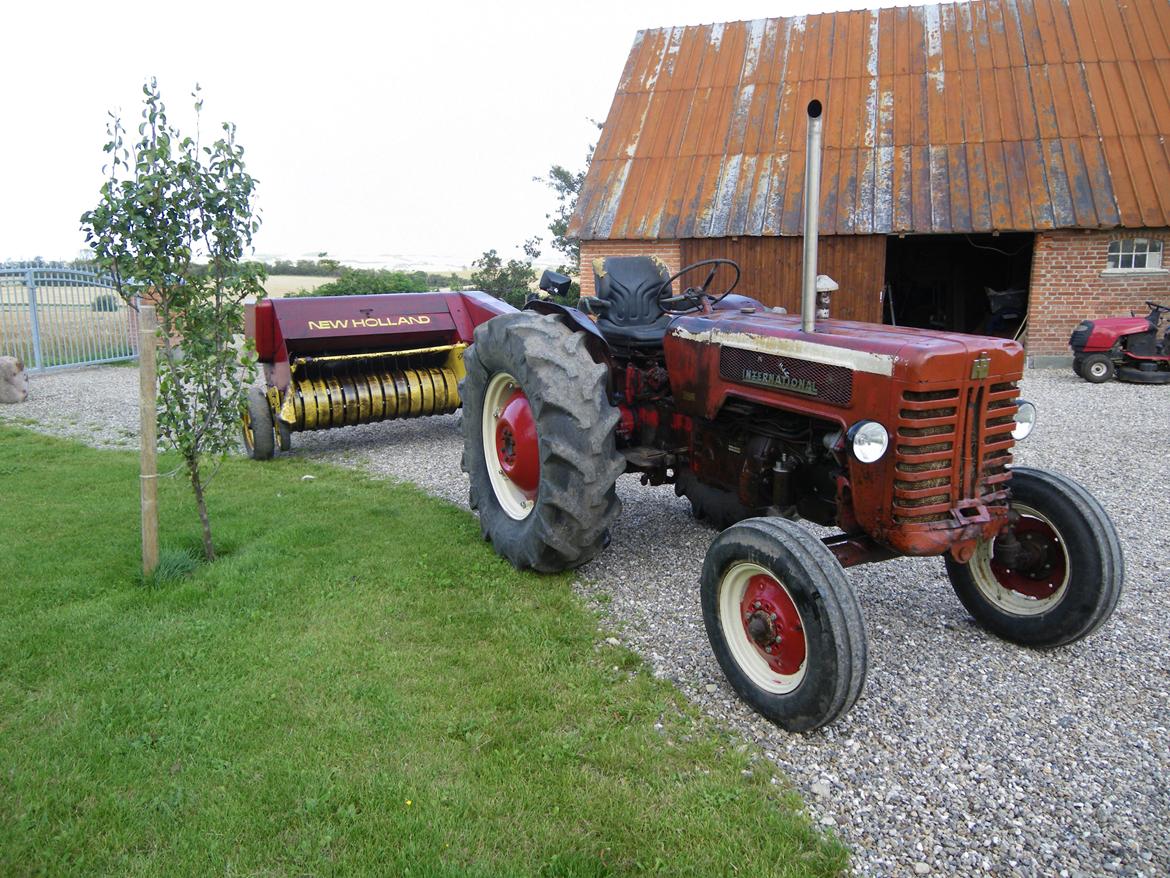 International Harvester B275 billede 6