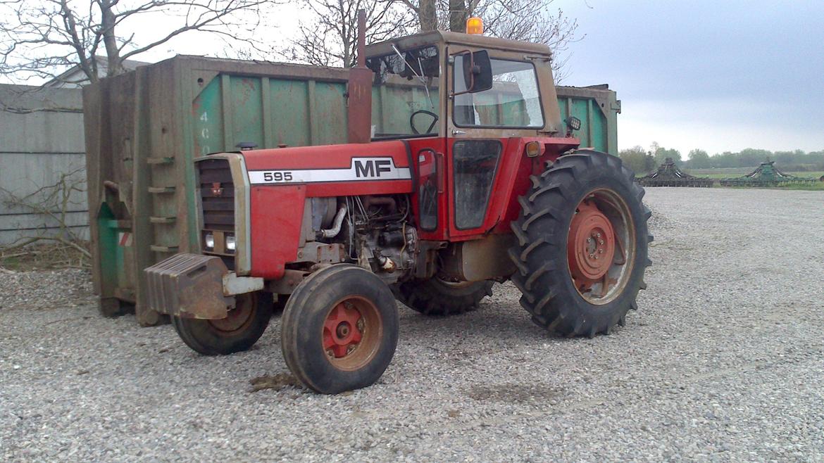 Massey Ferguson 595 billede 1