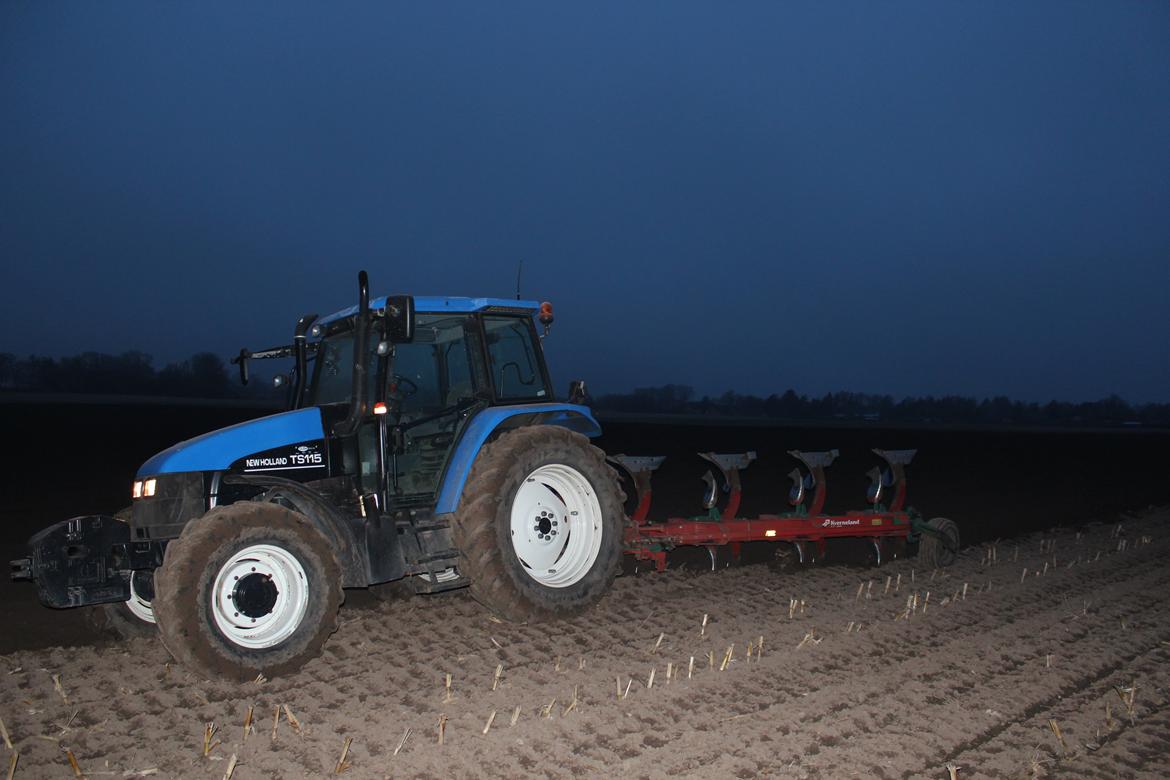 New Holland TS115 billede 4