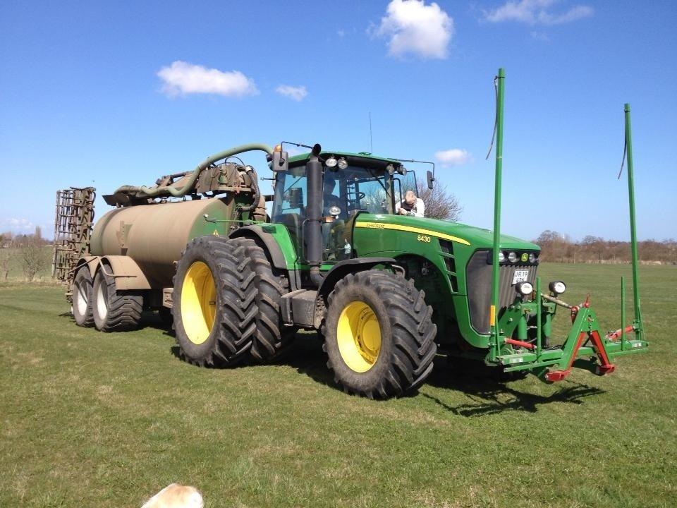 John Deere 8430 billede 8