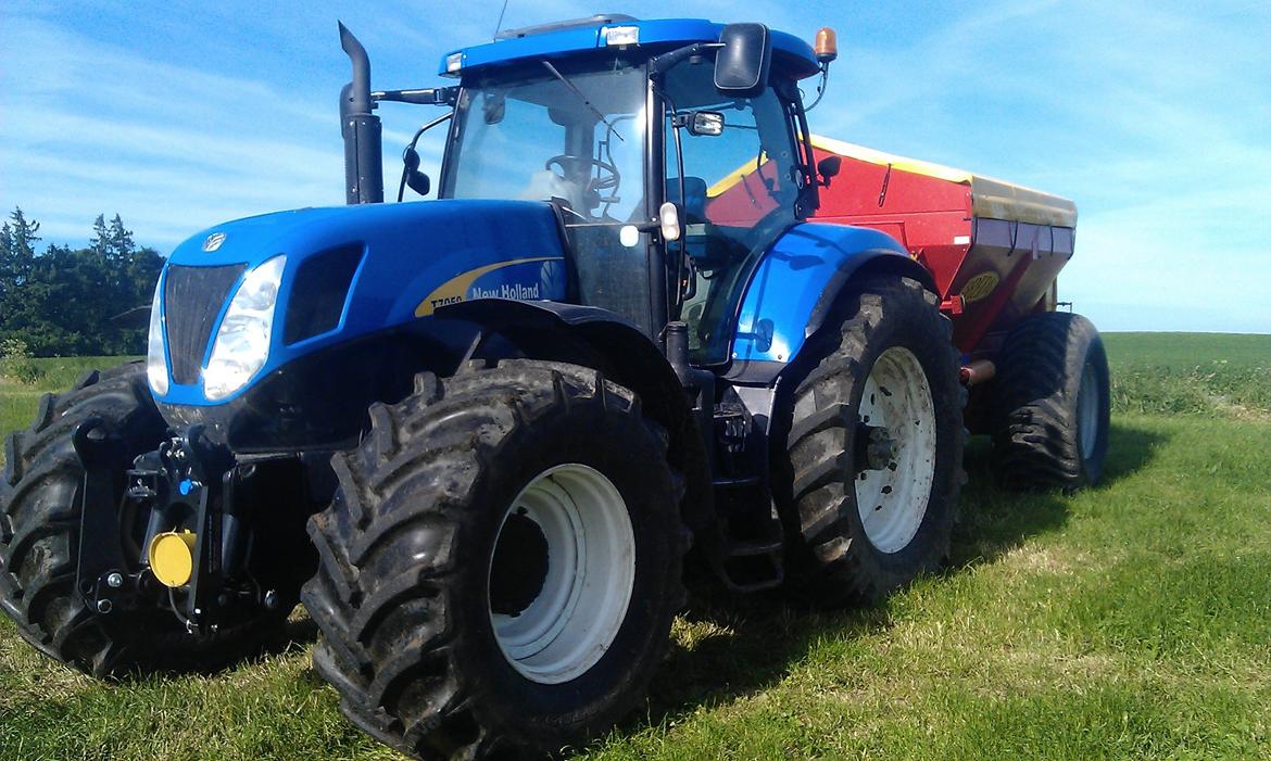 New Holland t 7050 - taget den 18-06-2013 billede 3