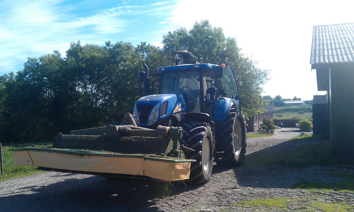 New Holland t 7050 billede 6