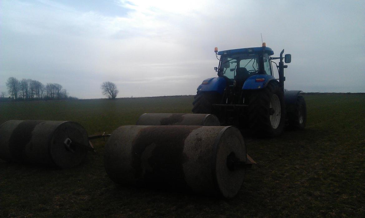 New Holland t 7050 billede 8