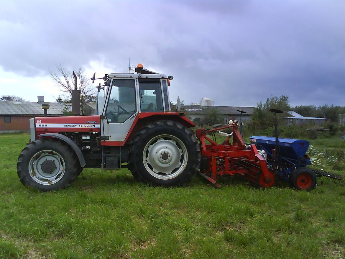 Massey Ferguson 699 - Mf med så sættet. billede 12
