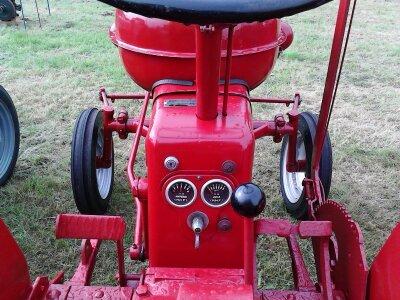 Massey Harris 820 billede 18