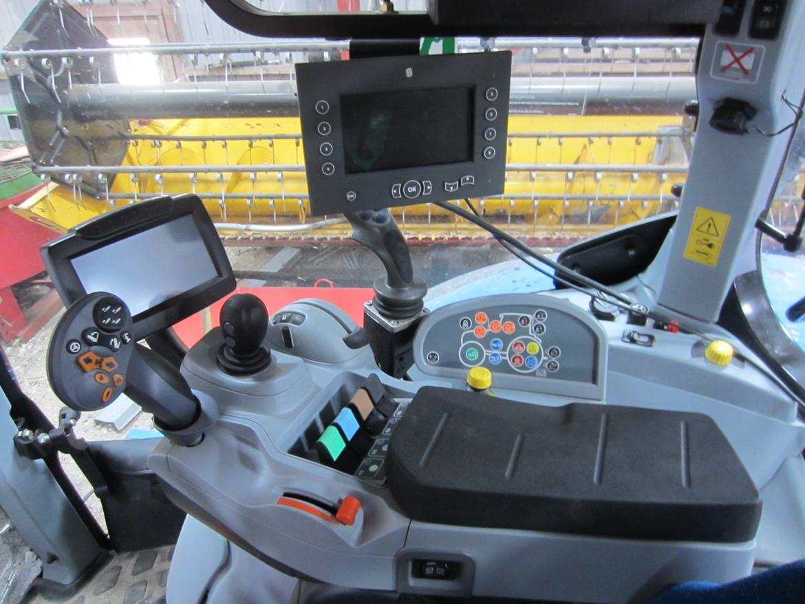 New Holland T7060 Power Command - Armlæn men computer og joystick til AP gyllevogen billede 13