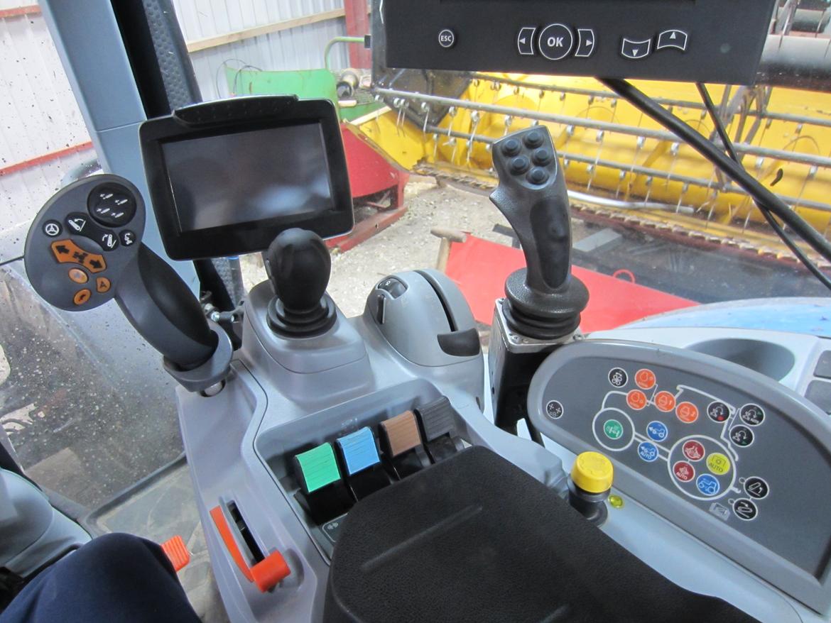 New Holland T7060 Power Command billede 14