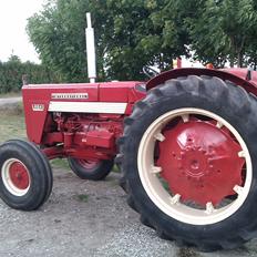 International Harvester 624
