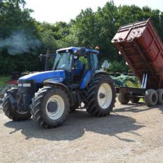 New Holland TM165