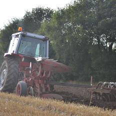 Massey Ferguson 675