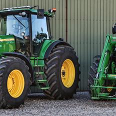 John Deere 8530