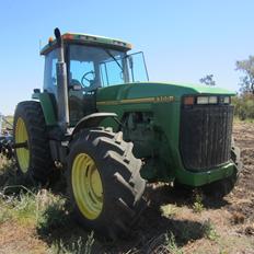 John Deere 8300